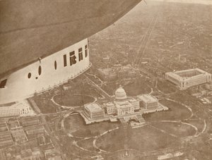 O dirigível americano Los Angeles em vôo sobre Washington, 1927 de Unbekannt