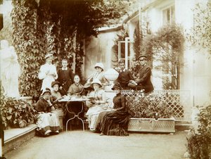 A família do duque Fyodor Uvarov em sua propriedade rural, Porechye, Rússia, década de 1880 de Unbekannt