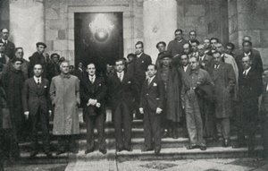 O chefe do governo basco (ou lehendakari) José Antonio Aguirre e membros do governo de Barcelona. Fundação Privada Jubert Figueras. de Unbekannt