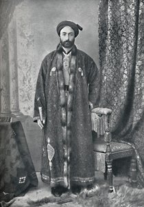 O oficial encarregado do santuário sagrado em Mashhad, Pérsia, 1902 de Unbekannt