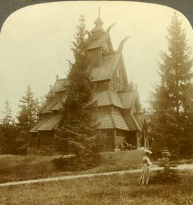 A antiga igreja de Gol, um singular 12º cêntimo. Edifício em Osoarshal, Noruega, c1905. de Unbekannt