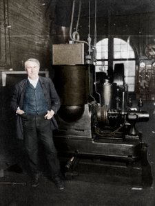 Thomas Alva Edison, inventor americano, com seu primeiro dínamo para produzir luz elétrica, década de 1880 de Unbekannt