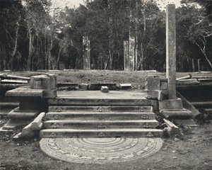 Escadaria representando espíritos da Terra, provavelmente acesso a um Bobaum sagrado, Anuradhap de Unbekannt