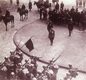 Tropas marchando, Aachen, Alemanha, c1914-c1918 de Unbekannt