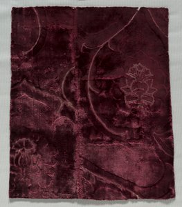 Dois fragmentos de veludo costurados juntos, anos 1400. de Unbekannt