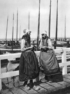Duas meninas, ligado, a, aterragem fase, marken, holanda, c1934 de Unbekannt