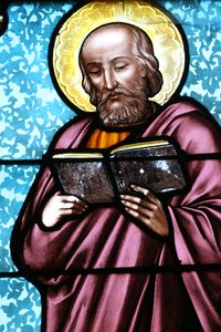 A igreja Vault de Lugny. Janela de vidro manchado. Simão, o Zelota. França de Unbekannt