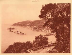 Vista da cidade e Roadstead, Villefranche, 1930. de Unbekannt