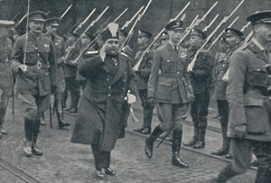 Congratulando-se com outro ilustre visitante estrangeiro, 1919, 1937. de Unbekannt