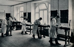 Oficina da escola técnica de Artes e Ofícios, Flensburg, Alemanha. c1908 de Unbekannt