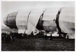 Zeppelin LZ2 após sua destruição, 1906 1933 de Unbekannt