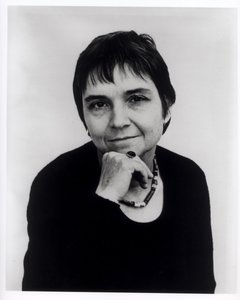 Adrienne Cecile Rich (n. 1929), década de 1970 (foto bw)