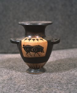 Figura preta hydria ou pote de água, representando um touro, século 5 aC de Unbekannt Unbekannt