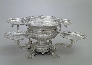 Newdegate peça central por Paul de Lamerie (1688-1751), 1743 de Unbekannt Unbekannt