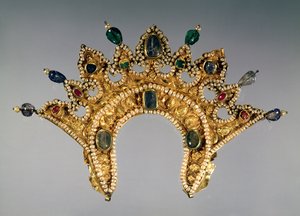 Diadema russo, ouro cravejado de pérolas e gemas semipreciosas, início do século XVII de Unbekannt Unbekannt