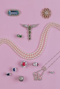 Seleção de jóias vitorianas e eduardianas: broche de água-marinha, broche estrela de dez pontas, pingente de diamante e platina, safira, rubi e esmeralda de Unbekannt Unbekannt