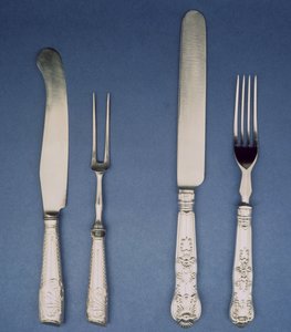 Faca e garfo de prata, Sheffield, c.1780 e versão posterior 1835, por Atkin e Oxley de Unbekannt Unbekannt