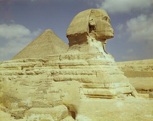 A Esfinge e a Grande Pirâmide de Khufu em Giza, Reino Antigo, c.2613-2494 aC