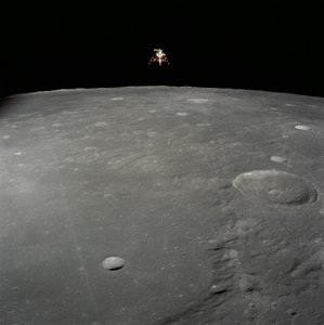 Módulo lunar da Apollo 12 Pousos intrépidos na superfície da Lua no Oceano de Tempestades de Unbekannt