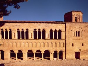 Igreja de Santa Sofia, vista da fachada do pórtico oeste construída sob o arcebispo Grigorios de Unbekannt