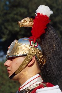 Fecho de cuirassier usando capacete de Benjamin Baud