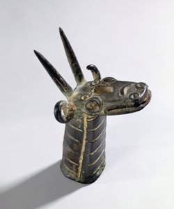 Dragão, símbolo do deus Marduk, Período Assírio tardio, c.800-600 a.C. (bronze) de Unbekannt