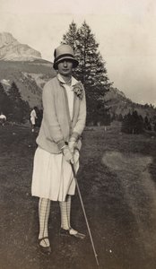 Jogador de golfe no Lago Carezza de Unbekannter Künstler