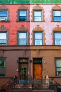 Lojas e edifícios da rua Harlem, Nova York, 2021 (foto)
