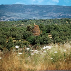 Itália, Região da Sardenha, Província de Oristano, Nuraghe Crabia de William M. Timlin