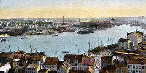 Kiel, Alemanha - vista do estaleiro a partir da Nicolaikirche de Unbekannter Künstler