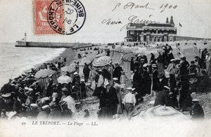 Normandia, Seine Maritime (76), Treport: a multidão de turistas na praia e no casino ao fundo - Cartão Postal datado de 1904 de William M. Timlin