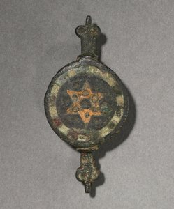 Broche decorativo, c.100-300 de Unbekannt