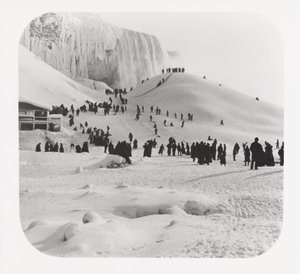 Pessoas a desfrutar da neve de Unbekannt