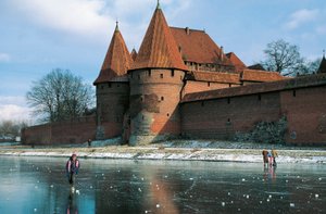 Polónia, voivodia de Pomerskie, Malbork, Castelo, fortaleza gótica construída pela Ordem Teutónica de Benjamin Baud