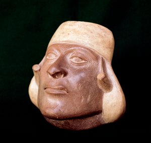 Arte pré-colombiana, civilização mochique: vaso de terracota representando a cabeça de um homem - 200 AC-700 DC - Lima, Museu Nacional de Antropologia e Arqueologia, Peru - Arte pré-colombiana, civilização Moche de Unbekannt