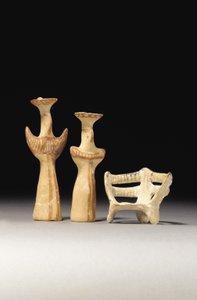 Ídolo feminino do tipo Psi, ídolo feminino do tipo Tau e modelo de um trono, 1400-1200 AC de Unbekannt