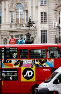 Red London Bus, Piccadilly (foto) de Unbekannt