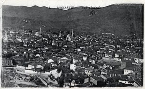 Sérvia, Monastir: vista geral da cidade, Monastir é chamada de desormais Bitola e está localizada em Macedoine - Postcard 1914-1918 de William M. Timlin