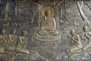 Tinh Xa Ngoc Chau templo budista, A Vida de Buda, Siddhartha Gautama, O Buda pregou Seu primeiro sermão aos cinco monges no Parque do Veado em Varanasi, Chau Doc, Vietnã, 2018 (foto) de Unbekannt