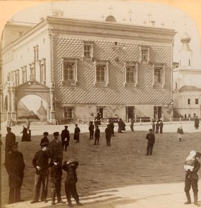 Escadaria vermelha famosa e palácio velho, Moscou, Rússia, 1900. de Underwood and Underwood