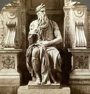 Estátua de Michelangelos de Moses, igreja de San Pietro em Vincoli, Roma, Itália.