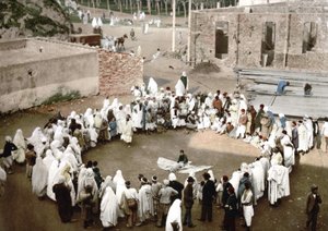 Malabaristas árabes em Argel. Fotocrómio v. 1895. de Unknown artist
