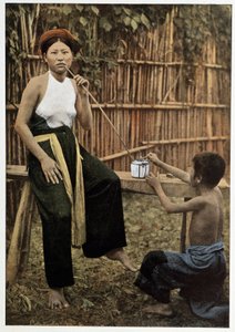Mulher asiática fumadora de ópio, cerca de 1898 de Unknown artist