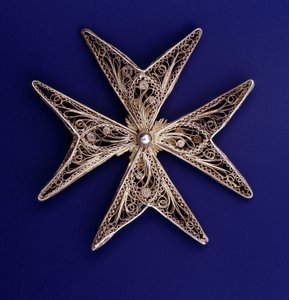 Cruz da Ordem de Malta, filigrana de prata, início do século XIX. de Unknown artist