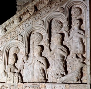O Imperador Frederic II de Hohenstaufen (1194-1250) representou com a sua família Bas relief um ambão do século XIII. Bitonto, catedral de Unknown artist