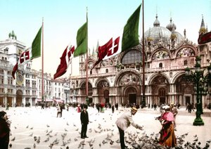 Ilustração representando a Praça de St. Mark em Veneza. Fotocromia do final do século XIX. de Unknown artist