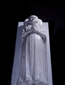 Visível a freira Blanche de France (1313-1358). Escultura da tumba feita em 1393. Basílica de Saint Denis. São Denis. de Unknown artist