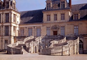 Arquitectura renascentista: a grande escadaria do castelo de Fontainebleau. de Unknown artist
