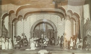 Cena de la peça de teatro "le Faux Dmitri" de Alexandre Nikolaievitch Ostrovski (1823-1926). Teatro Maly de Moscou. Photographie, annees 1870. O Museu Central do Teatro do Estado A. Bakhrushin, Moscovo
Cena da peça de teatro "Falsa Dmitriy" de Ale de Unknown artist