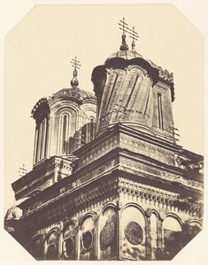 [Vista angular das torres da igreja]. de Unknown artist